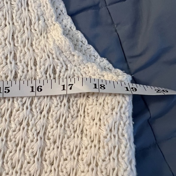 Moda intl sleeveless short cotton sweater top, L. - Picture 6 of 8